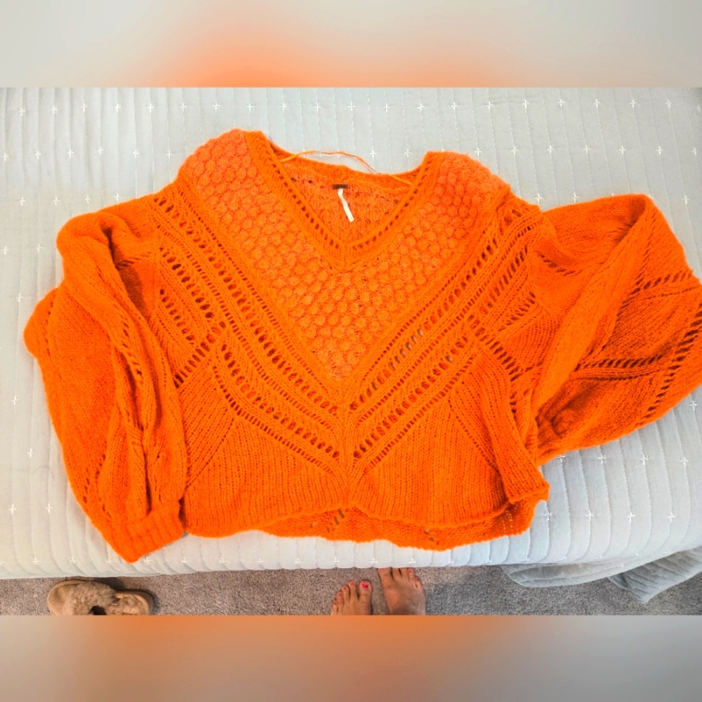 Free people orange cropped sweater sz L